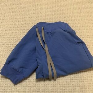 FIGS Zamora jogger style women’s light blue scrub pants.  Medium.